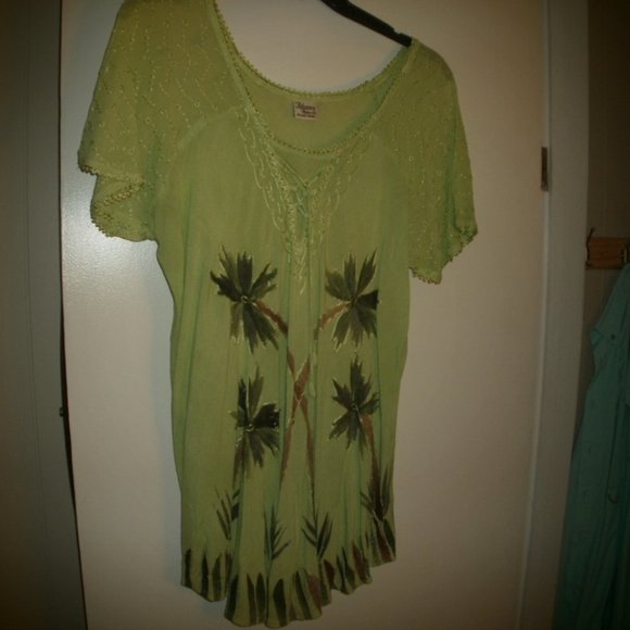 Green Palm tree women's  Blouse  Plus size - Picture 2 of 2